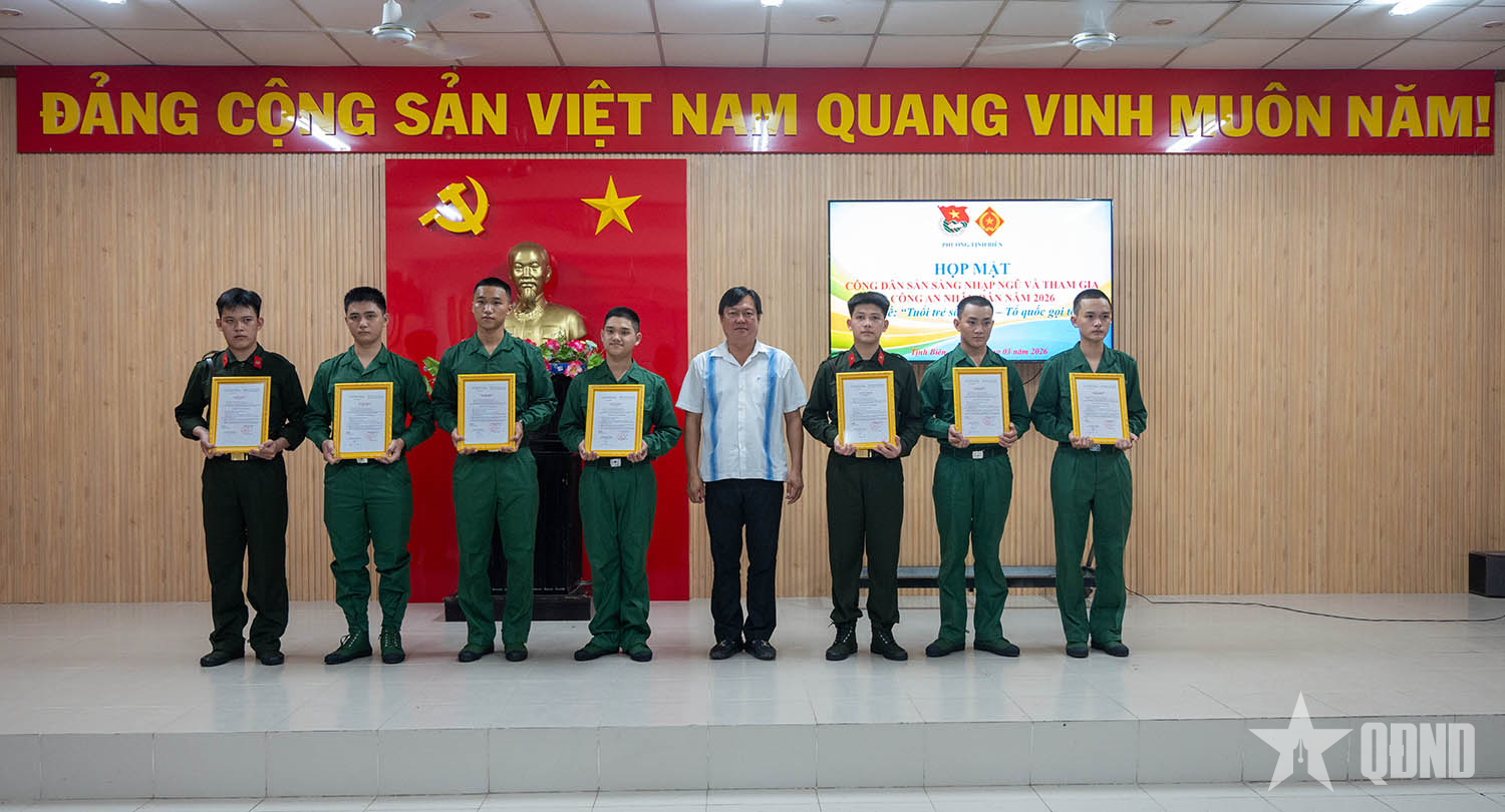 Việc quân dọc bờ kênh Vĩnh Tế 